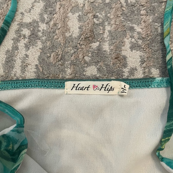 Green patterned tank top - Picture 3 of 4